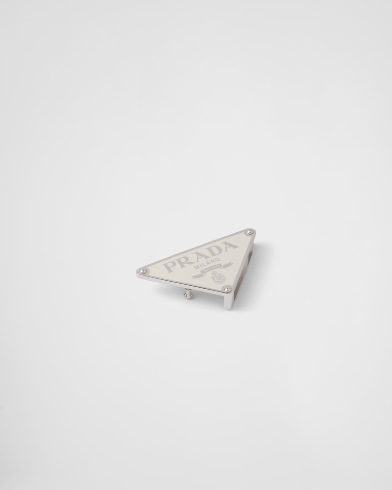 Enameled-metal belt buckle 3