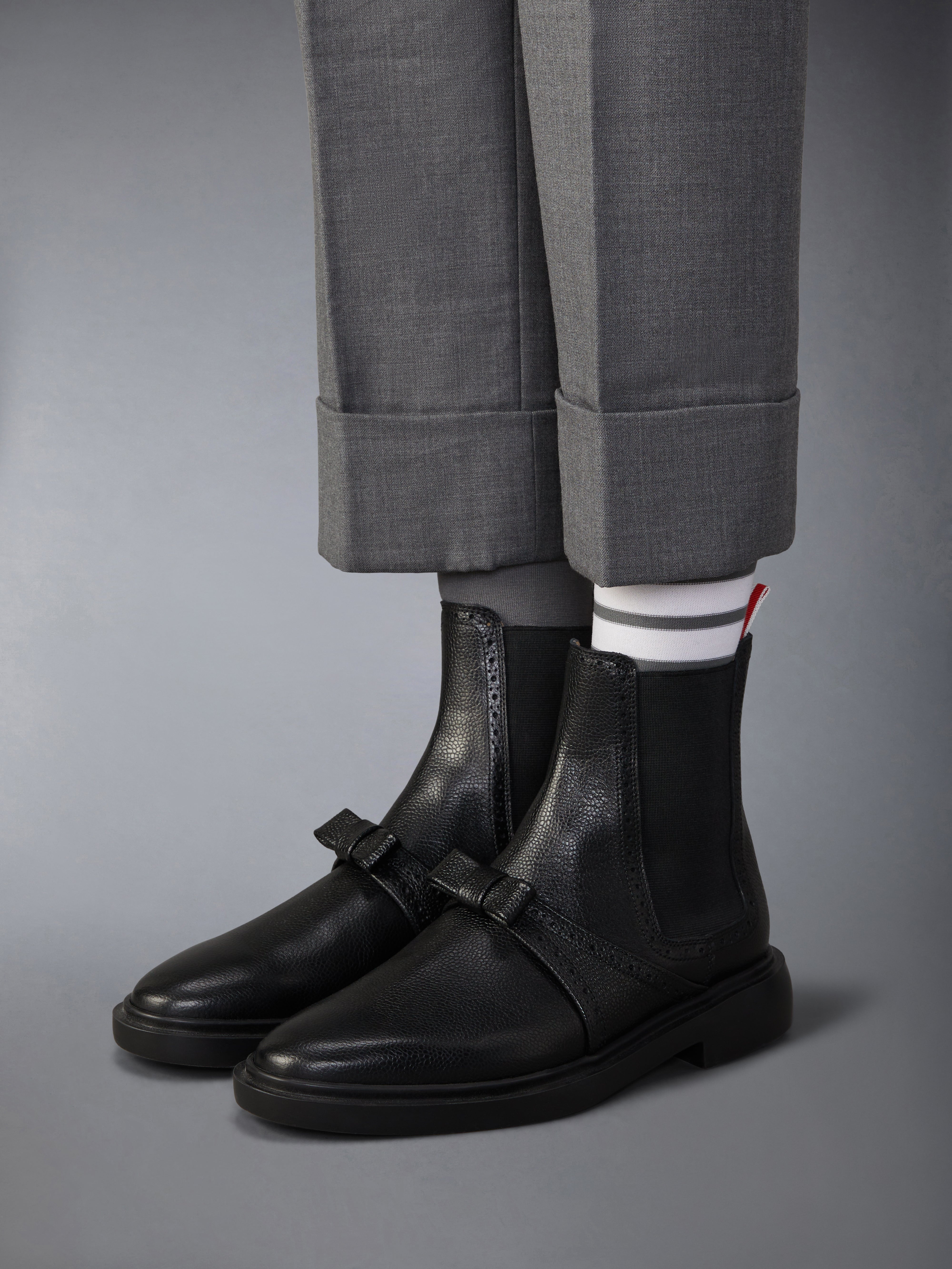 PEBBLE GRAIN LIGHTWEIGHT RUBBER SOLE BROGUED BOW CHELSEA BOOTS - 4