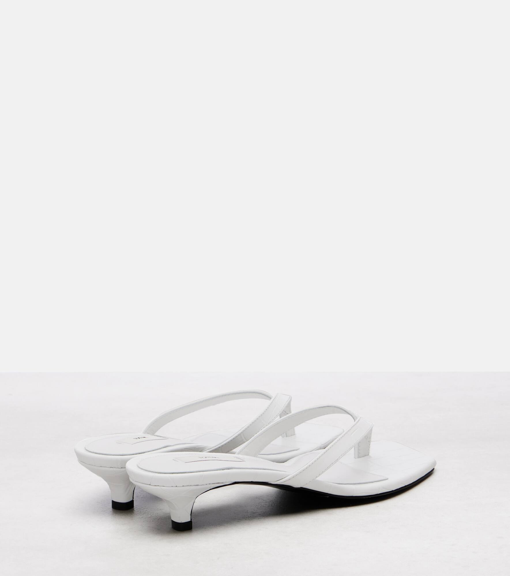 Croc-effect leather thong sandals - 2