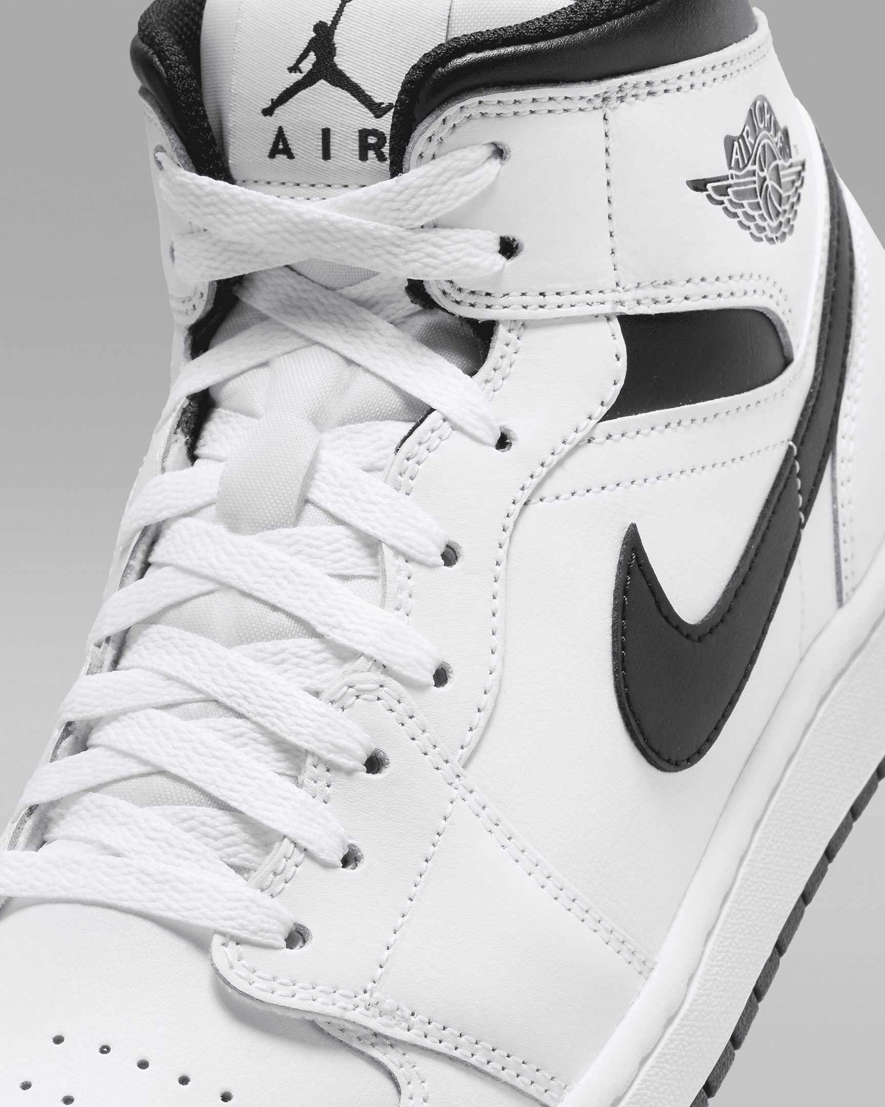 Men's Air Jordan 1 Mid Shoes - 7