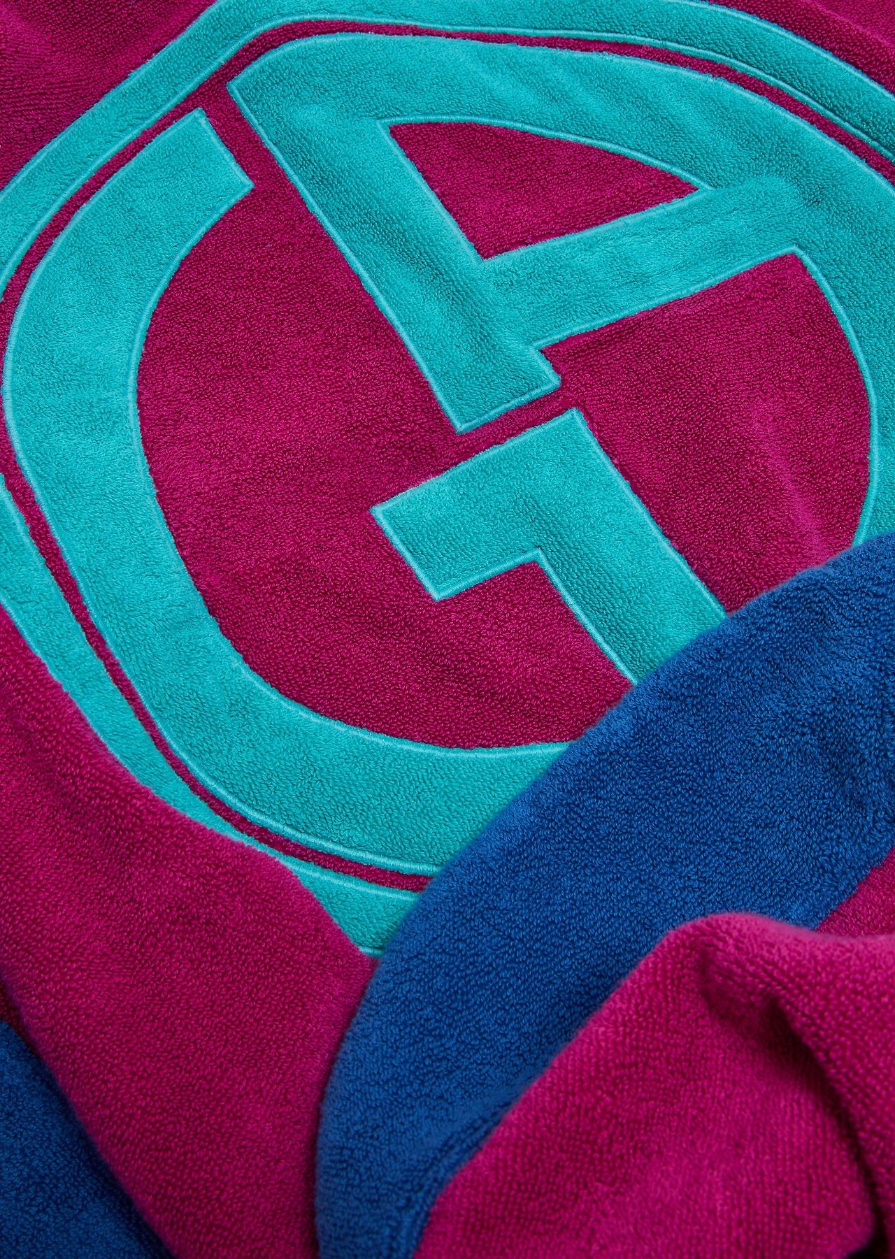 Two-toned beach towel with jacquard logo - 2