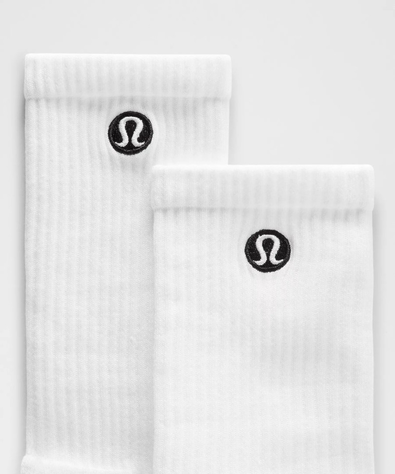 lululemon Unisex Daily Essential Crew Socks outlook
