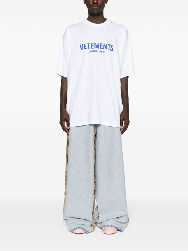 VETEMENTS logo-print cotton T-shirt outlook