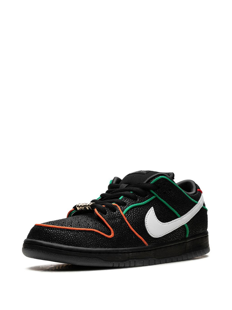 Nike x Bronx Girls Skate SB Dunk Low sneakers outlook