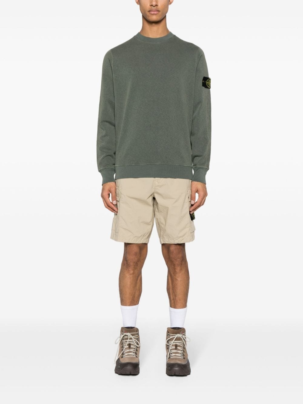 Compass-badge cargo shorts - 2