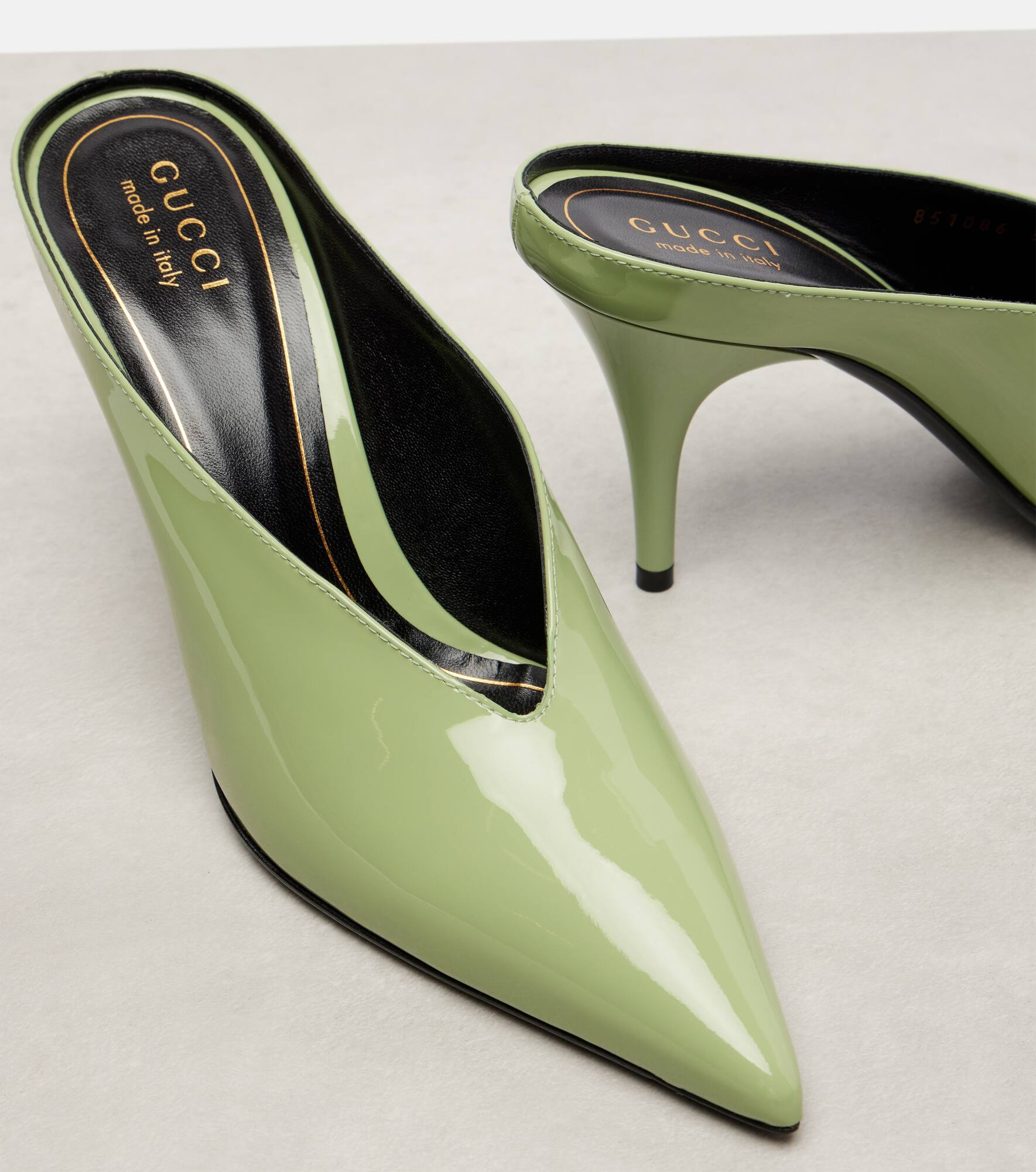 Gucci 97 85 patent leather mules - 5