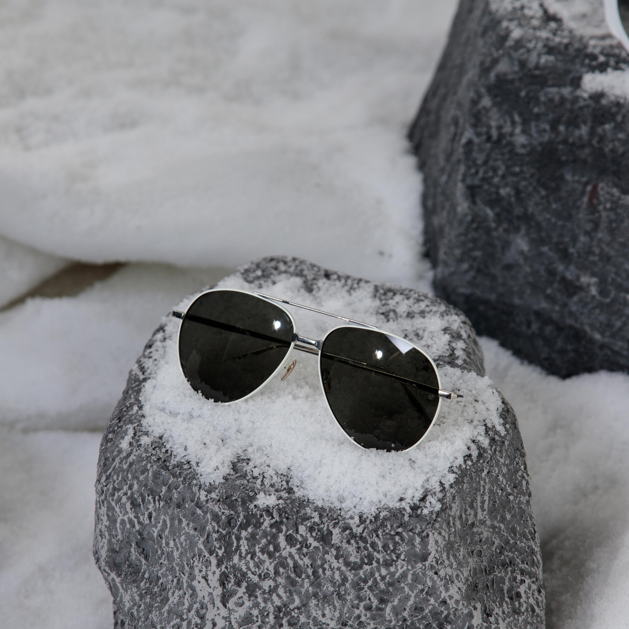 MEN'S MARCELO AVIATOR SUNGLASSES IN WHITE - 11
