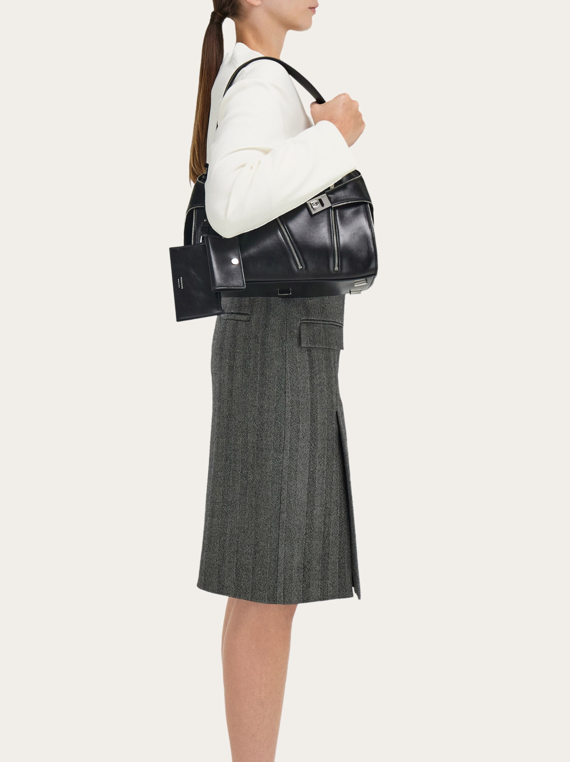 Hug soft shoulder bag multi-zip (M) - 8