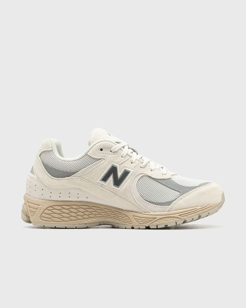 New Balance U2002RV1 outlook
