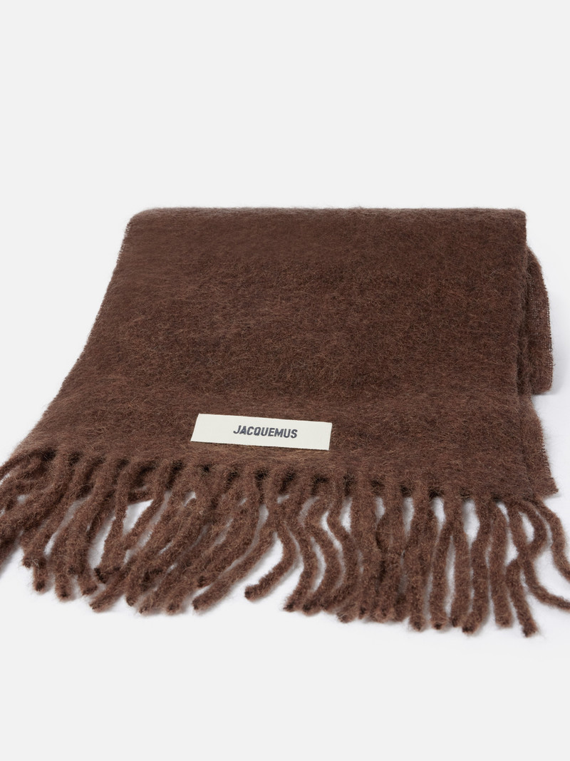 JACQUEMUS The Carro scarf outlook