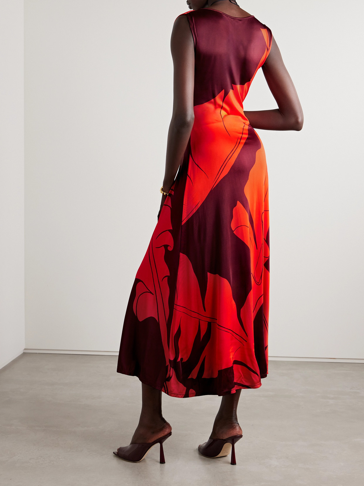 Deep Heart Twist-front Cutout Printed Stretch-jersey Midi Dress - 3
