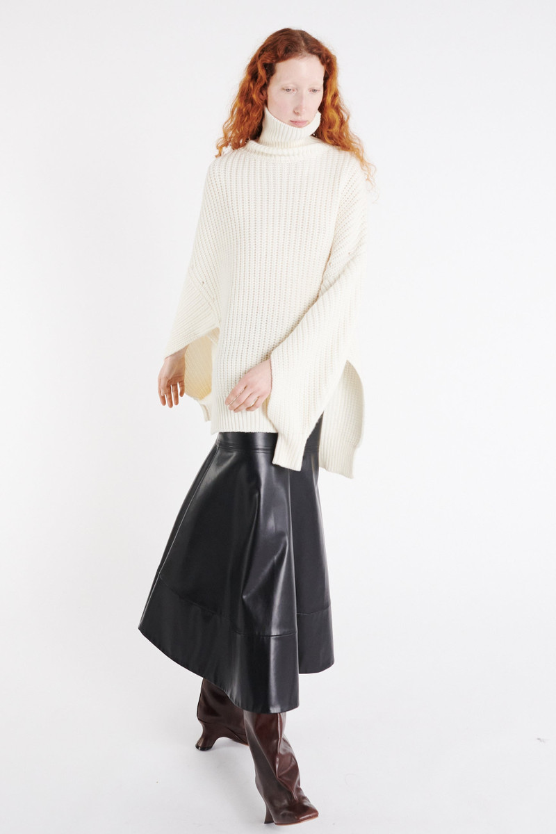 SWEATER CREAM 11