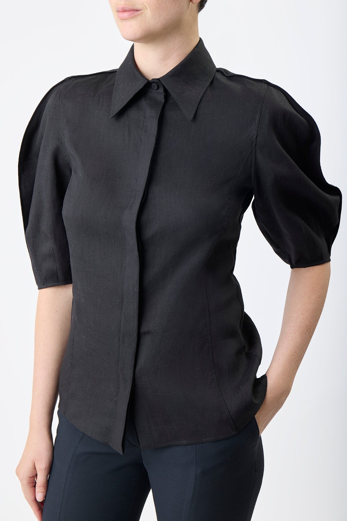 Sansi Top in Black Aloe Linen - 5