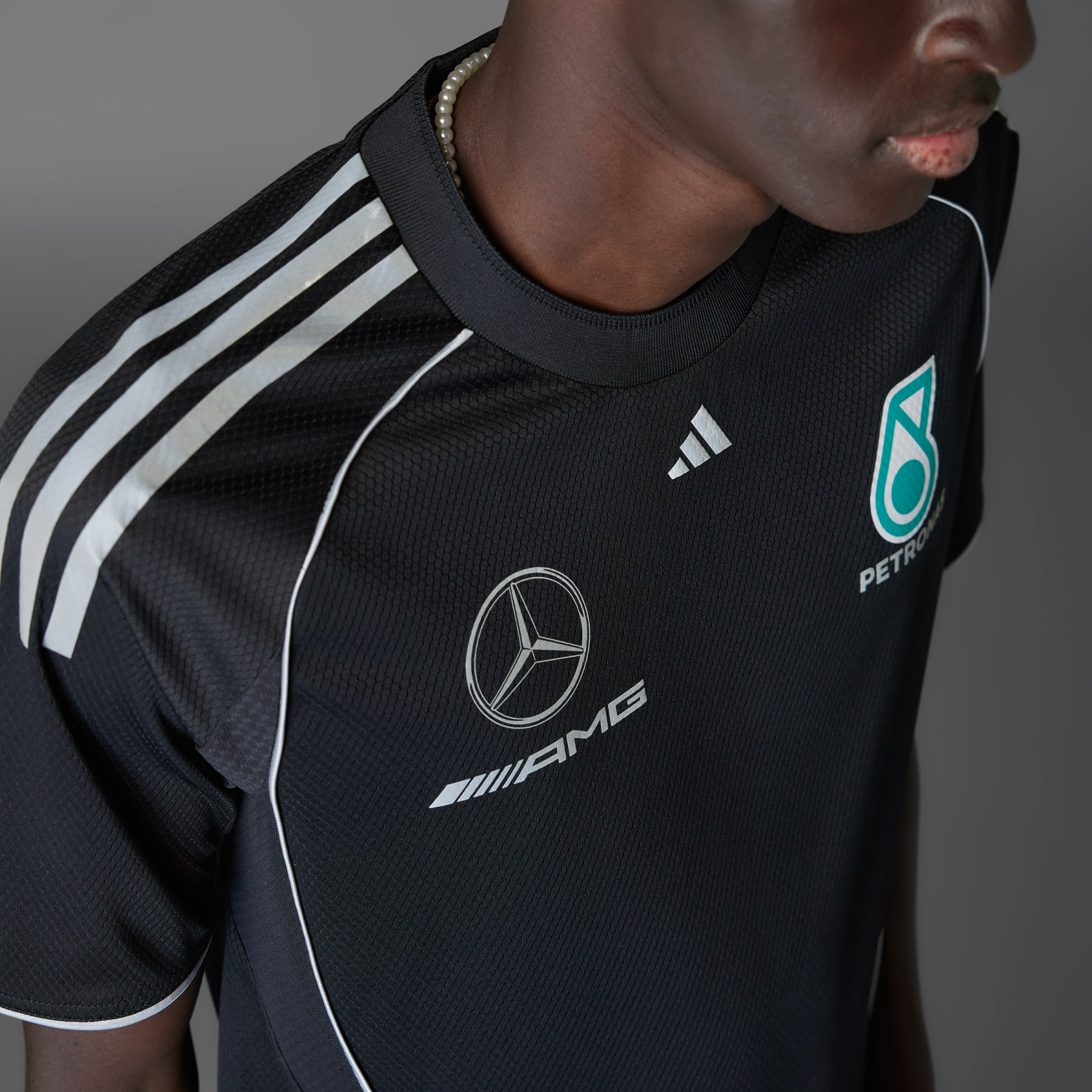 MERCEDES - AMG PETRONAS FORMULA ONE TEAM MECHANICS JERSEY - 4
