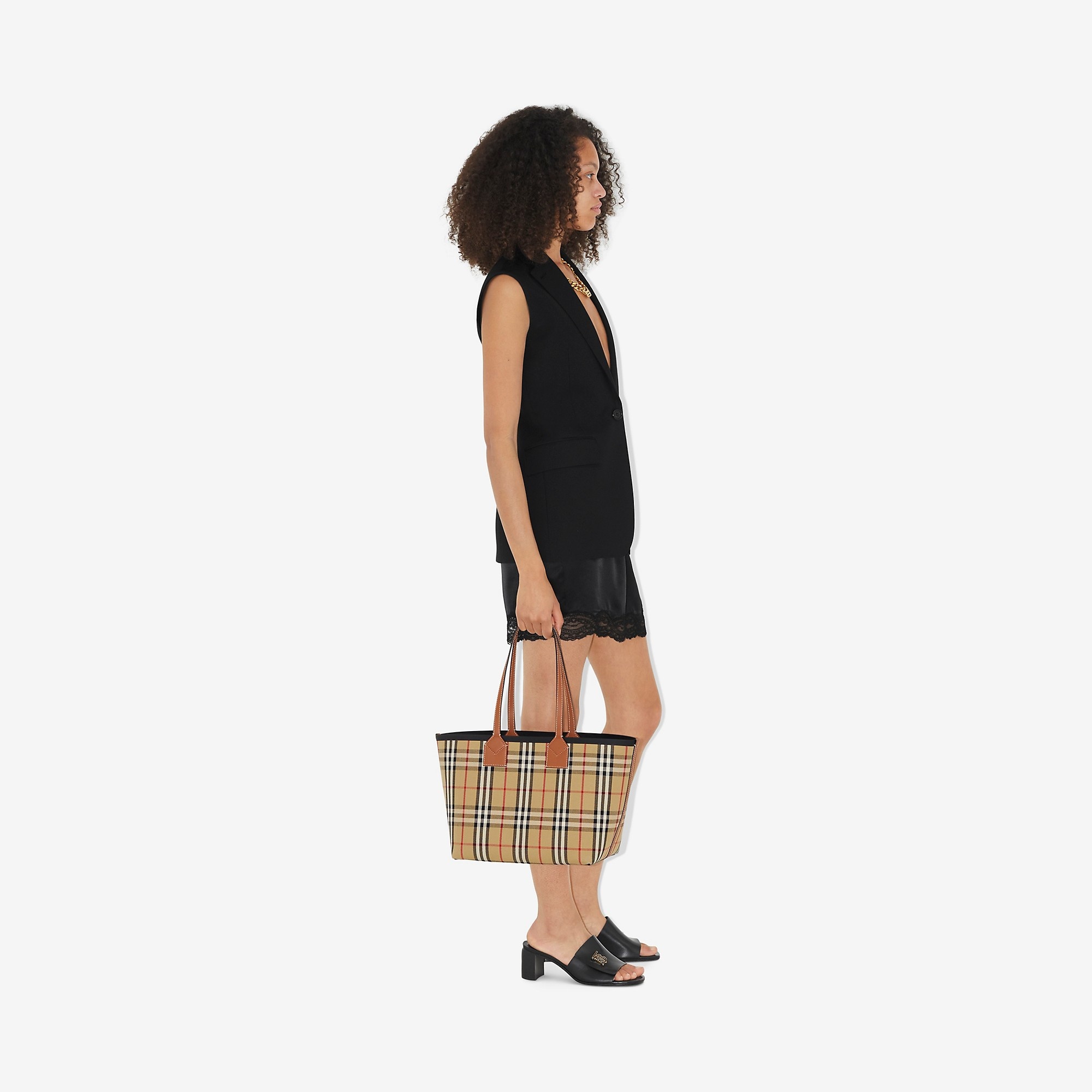 BURBERRY｜TOTEBAGS (Small London Tote Bag (8066163)) Burberry Small London Tote Bag / 8066163 1 48940204 | eBay