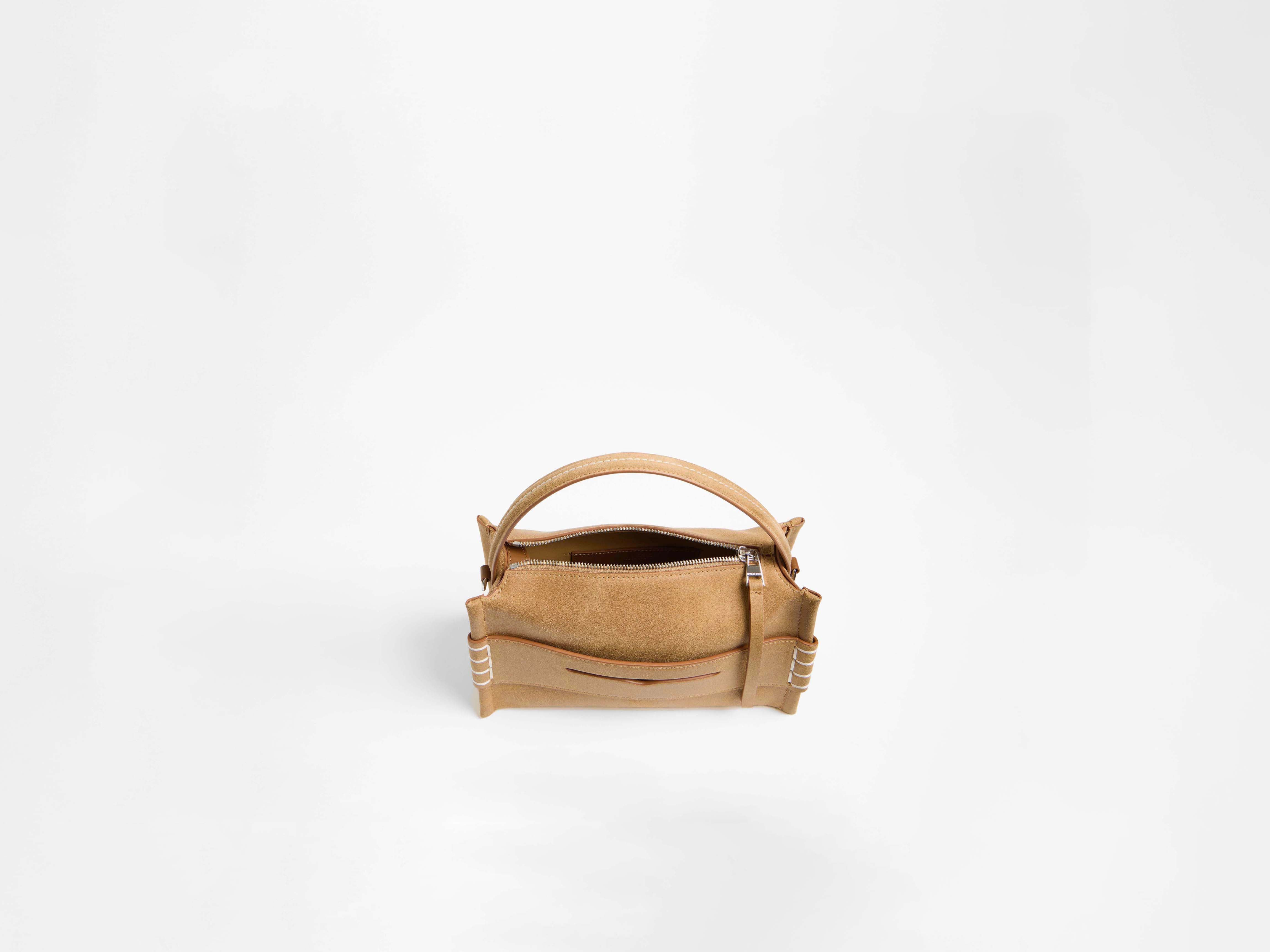 SMALL LOAFER BAG IN GOLD - 6