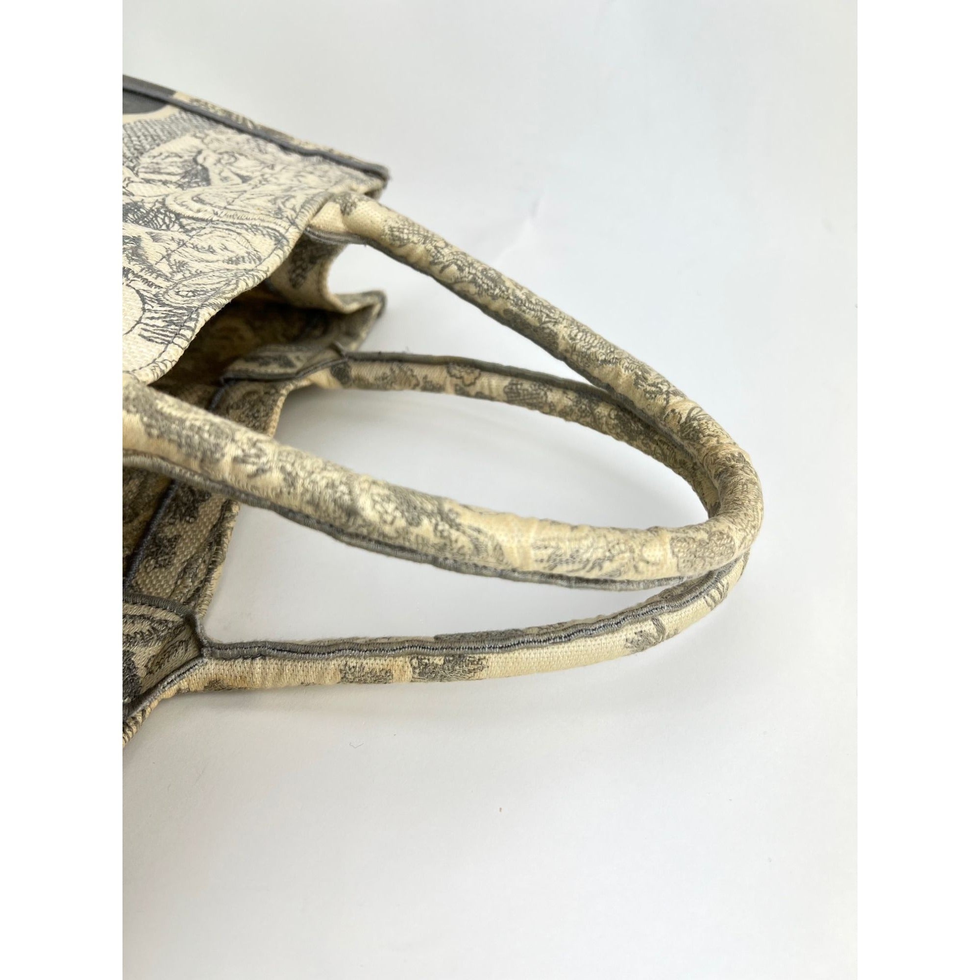 CHRISTIAN DIOR Canvas Embroidered Medium Dioriviera Grey Tote - 7