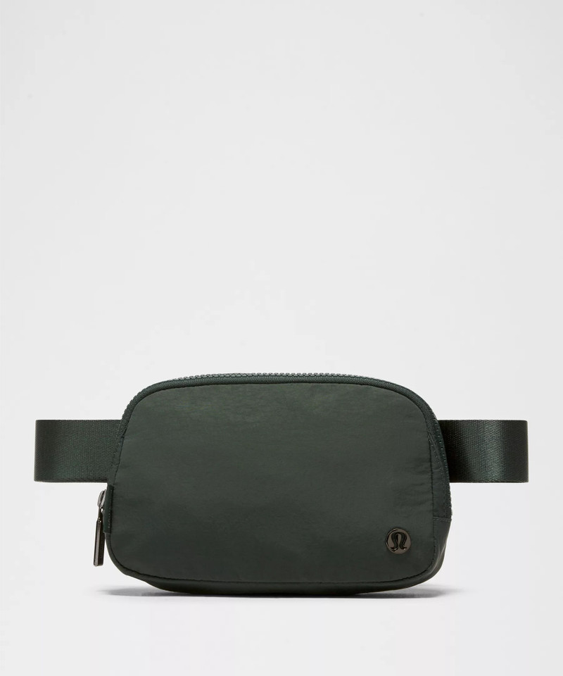 Everywhere Belt Bag with Long Strap 1L 1