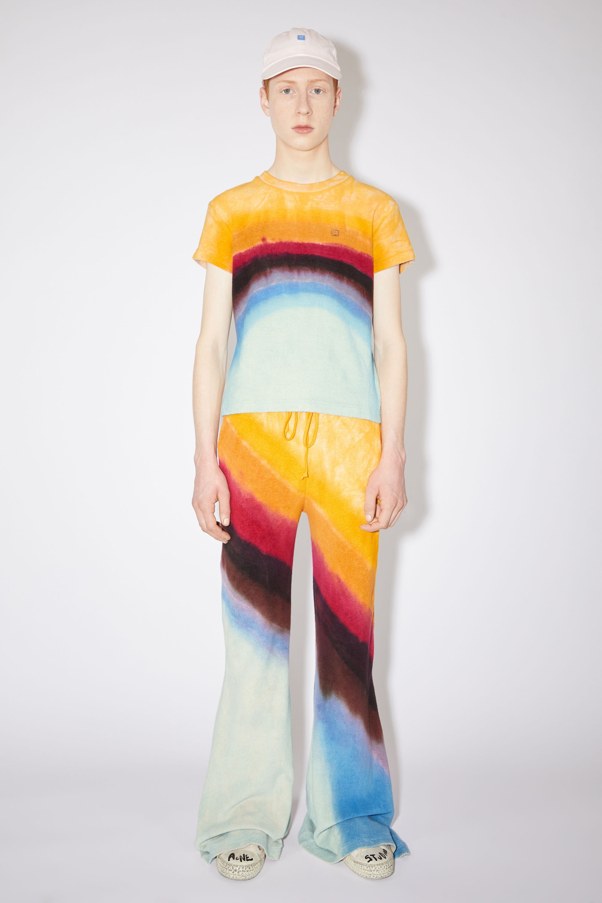 【Acne Studios】Tシャツ FACE レインボー Acne Studios Rainbow crew neck t-shirt - Coffee brown