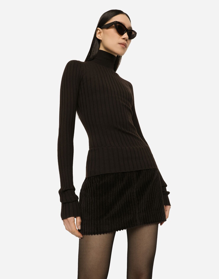 Cashmere turtle-neck sweater - 4