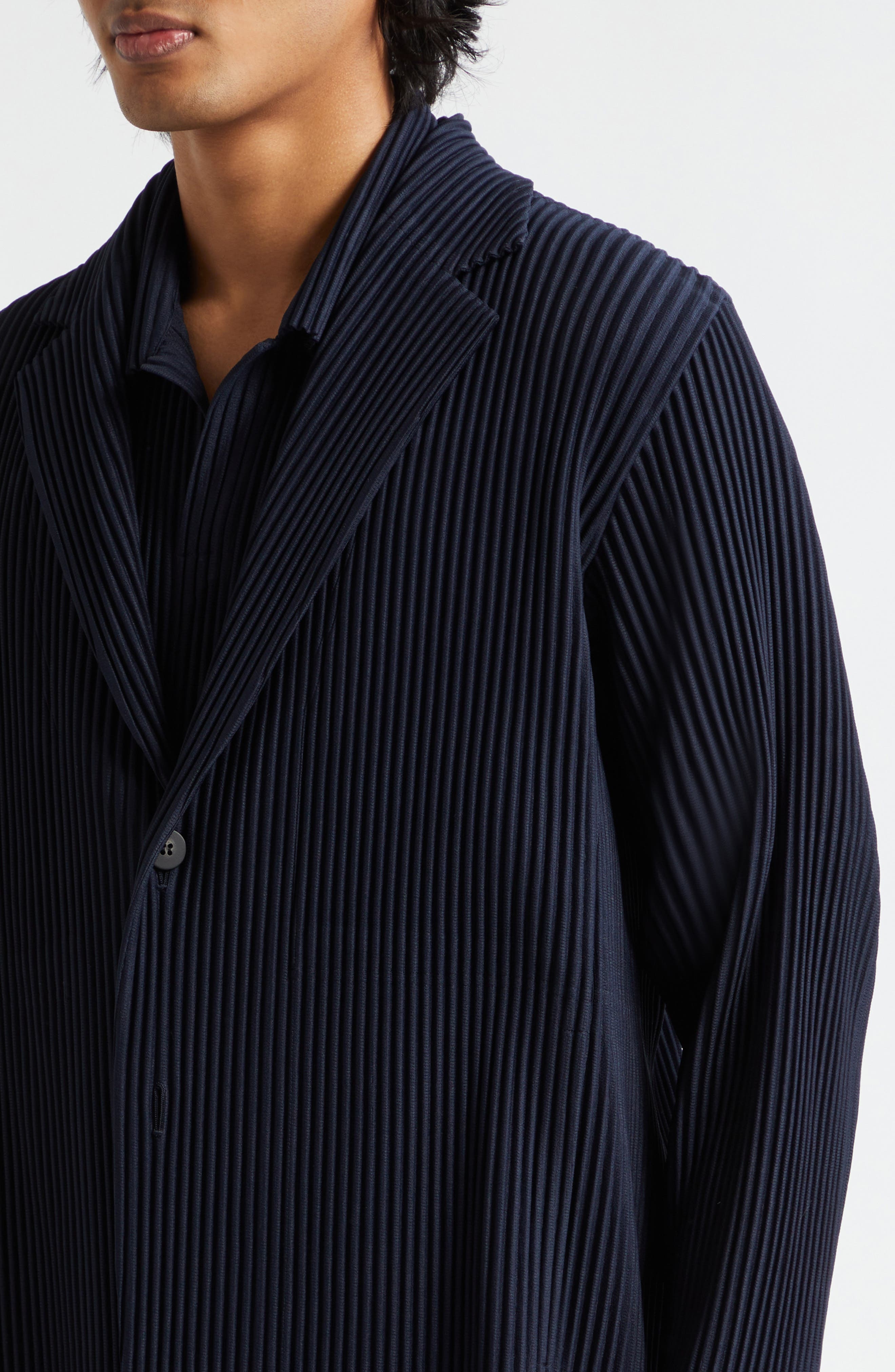 Homme Plissé Issey Miyake Pleated Blazer in Navy at Nordstrom - 4