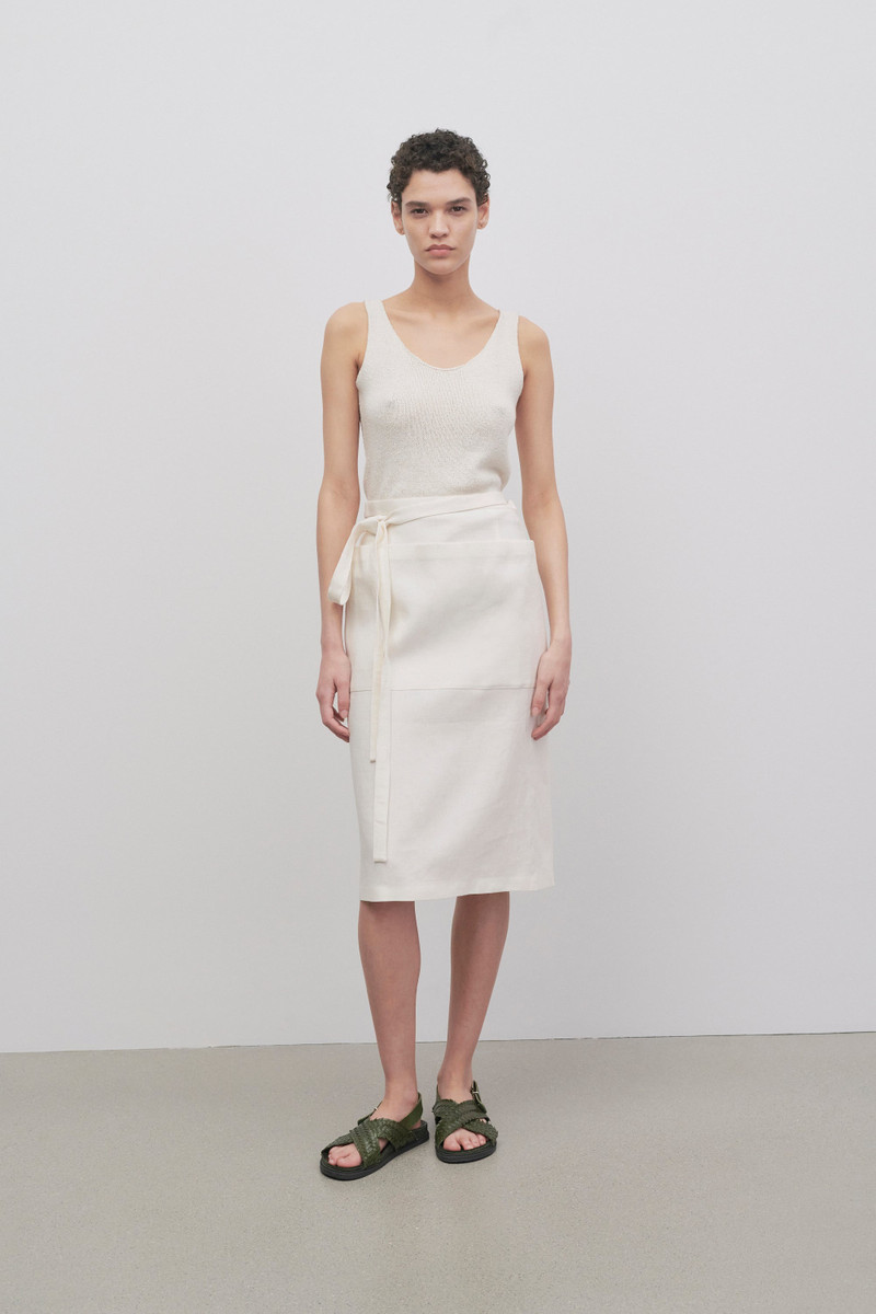 The Row Lulli Skirt in Linen - 7905W2929OWH | REVERSIBLE