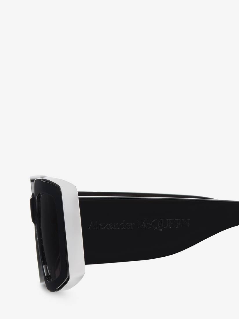 Women's The Grip Geometrical Sunglasses in Black/smoke - 5