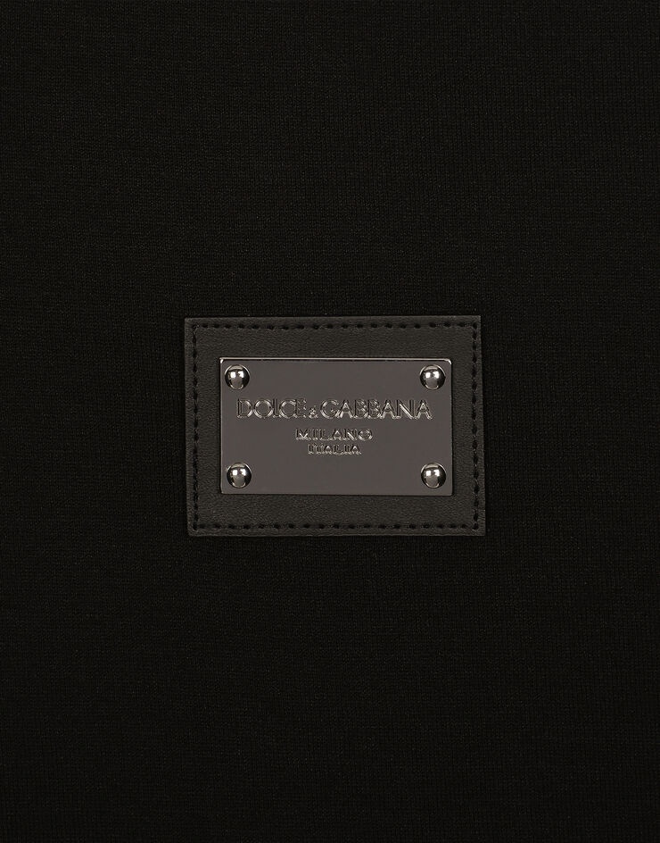 Cotton V-neck T-shirt with branded tag - 4