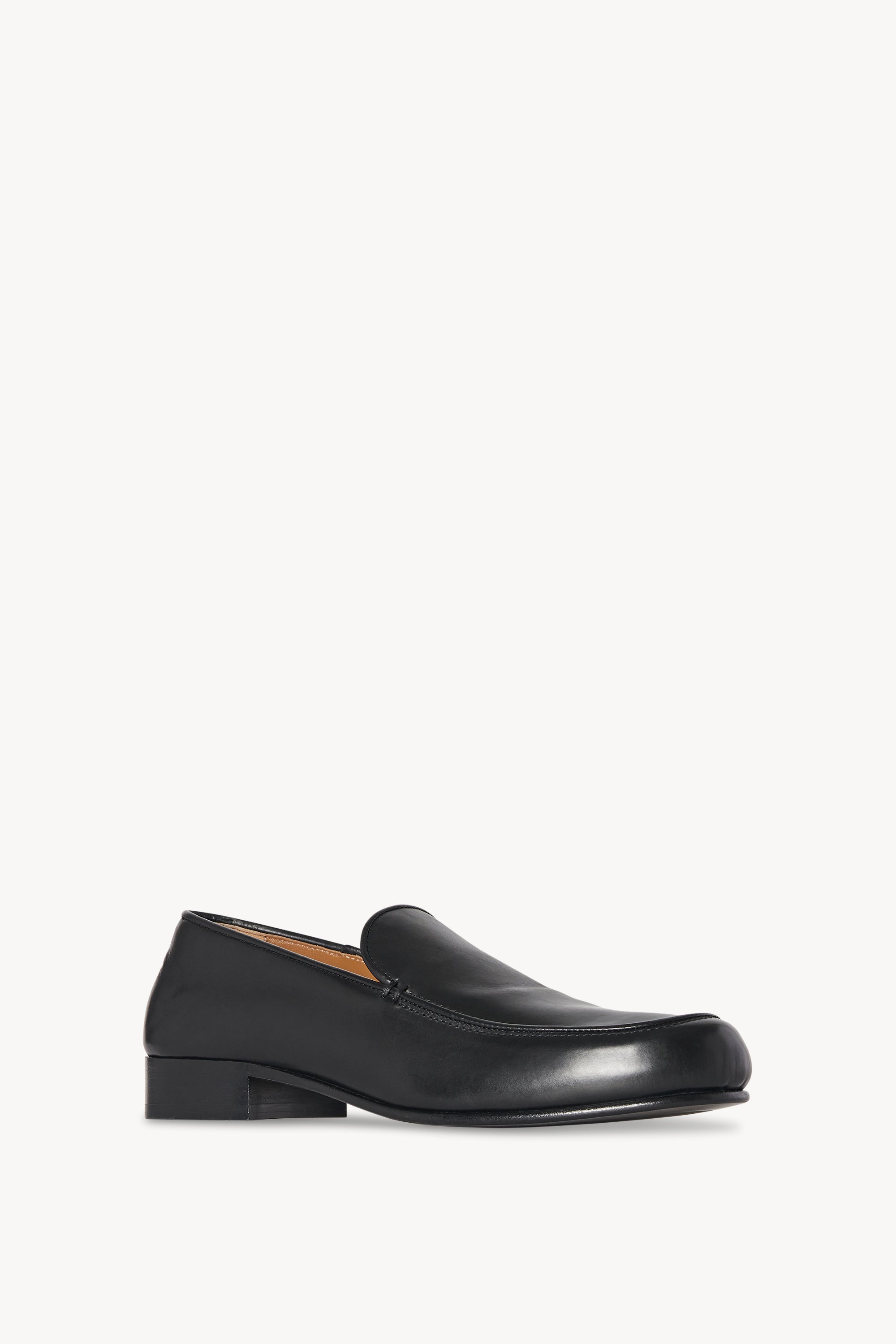 Flynn Loafer in Leather - 2