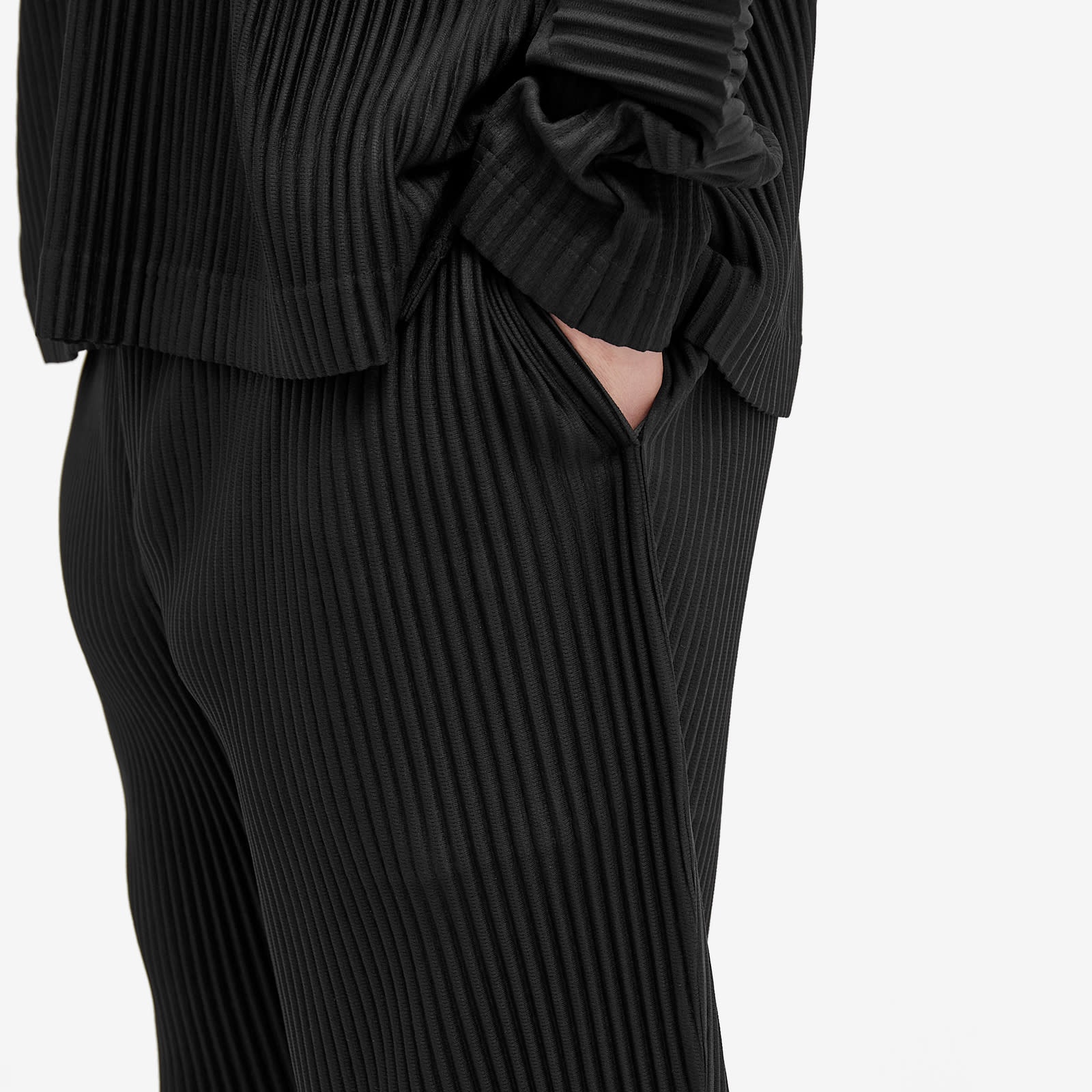 Homme Plissé Issey Miyake Pleated Tapered Trousers - 5