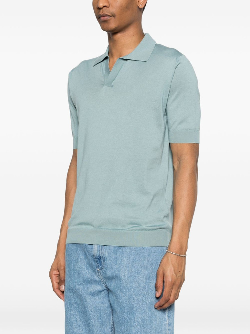 V-neck short-sleeve T-shirt 3