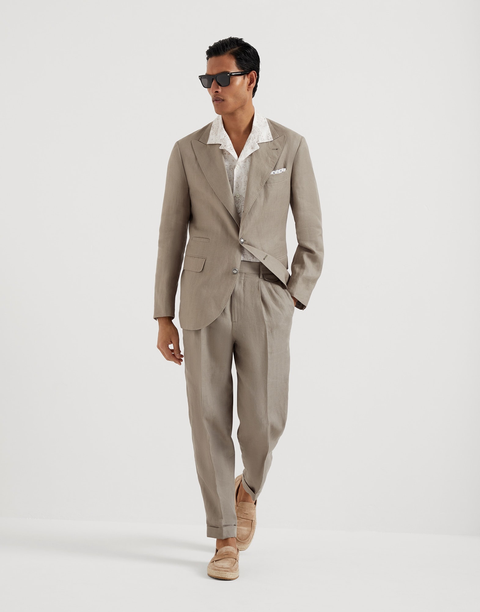 Linen micro chevron Leisure suit: peak lapel jacket with metal buttons and double-pleated trousers - 4