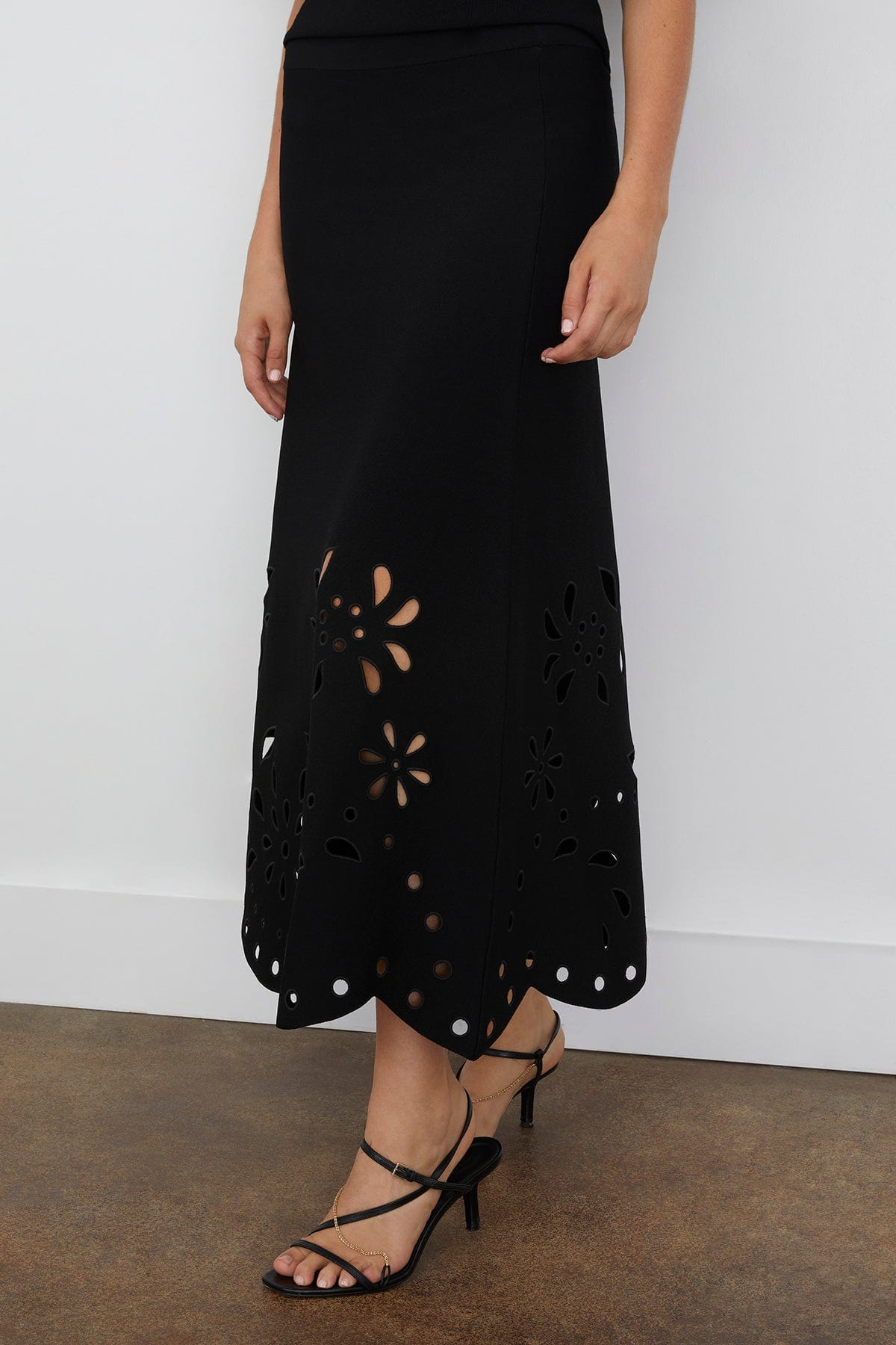 Grace Knit Midi Skirt in Noir - 3