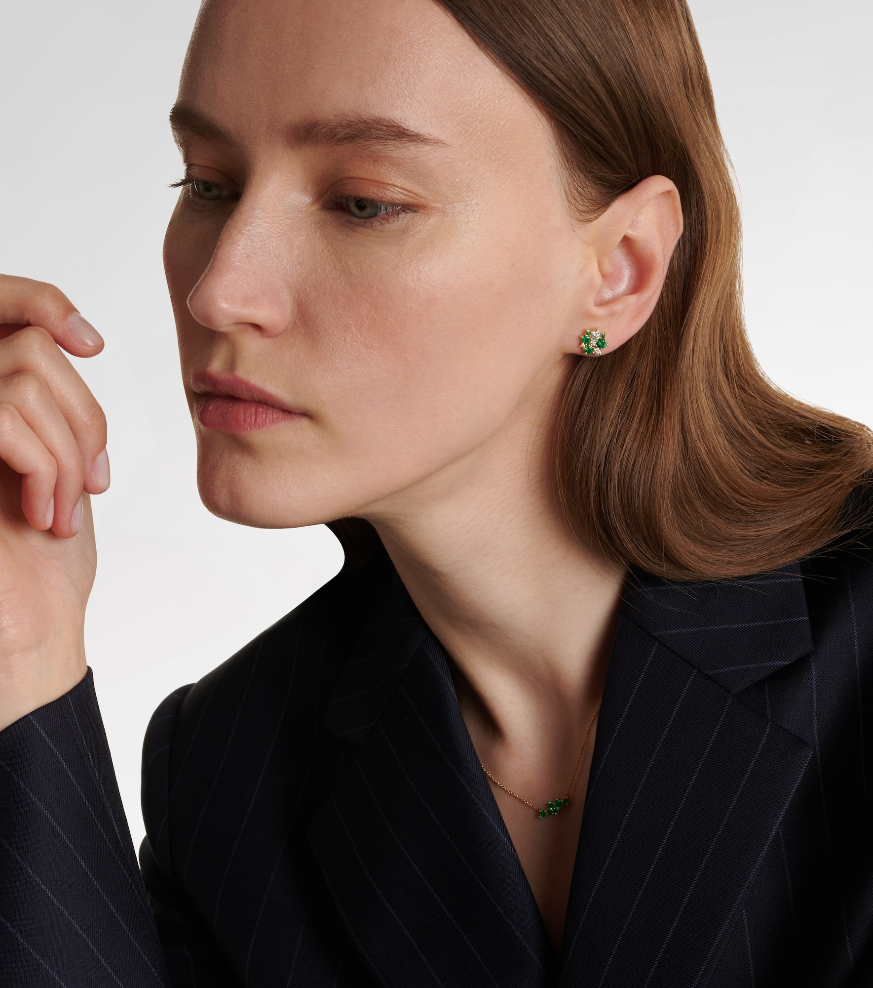 Cocktail 14kt gold earrings with emeralds and diamonds - 3