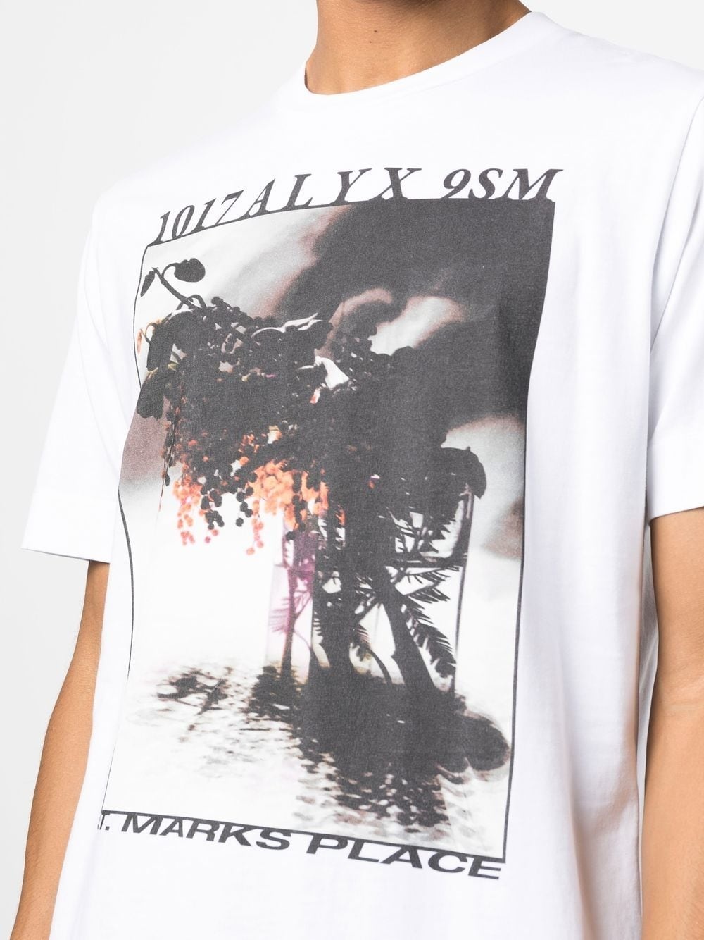 graphic-print short-sleeved T-shirt - 5