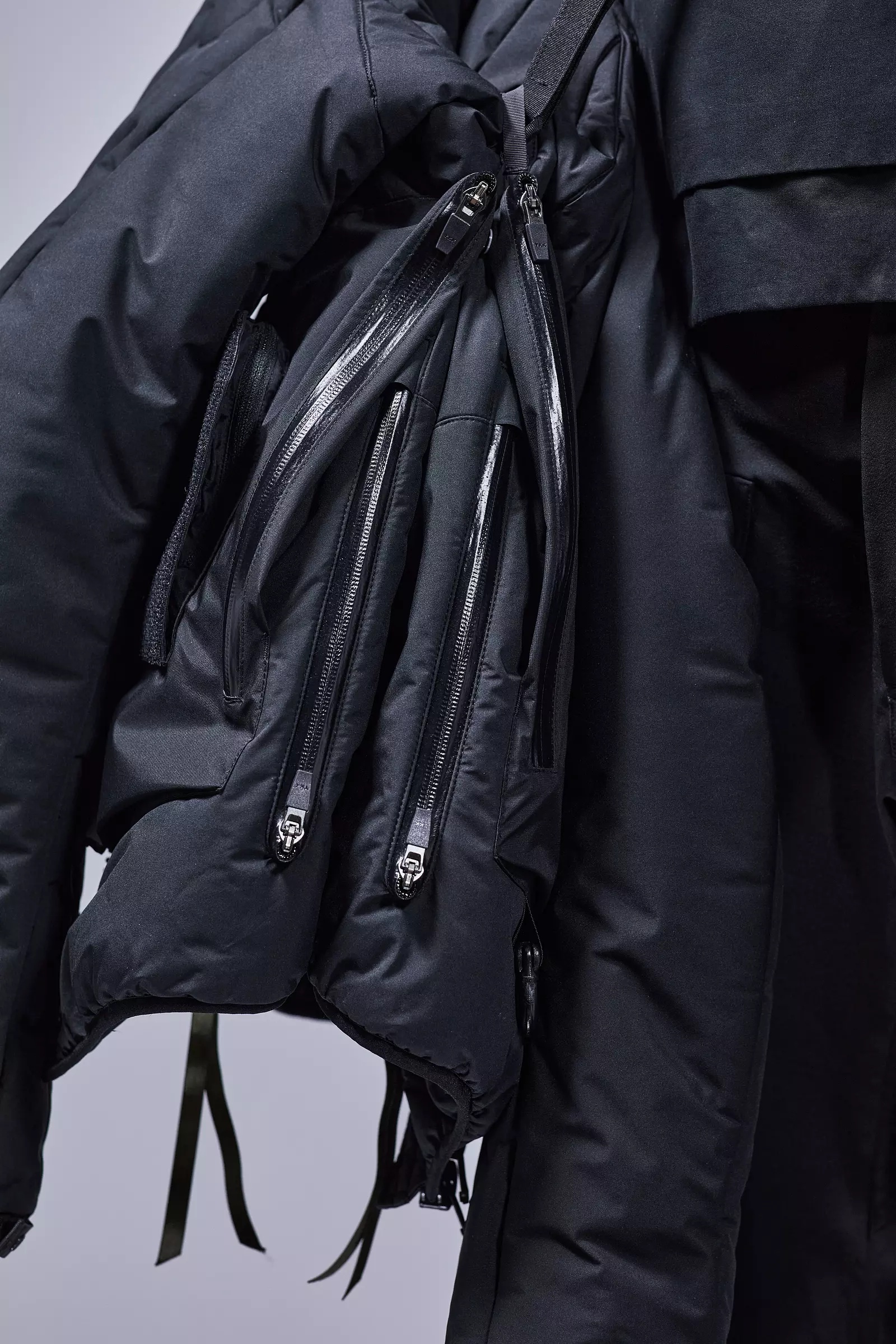 J91A-WS Windstopper® PrimaLoft® Modular Jacket Black/Black - 27