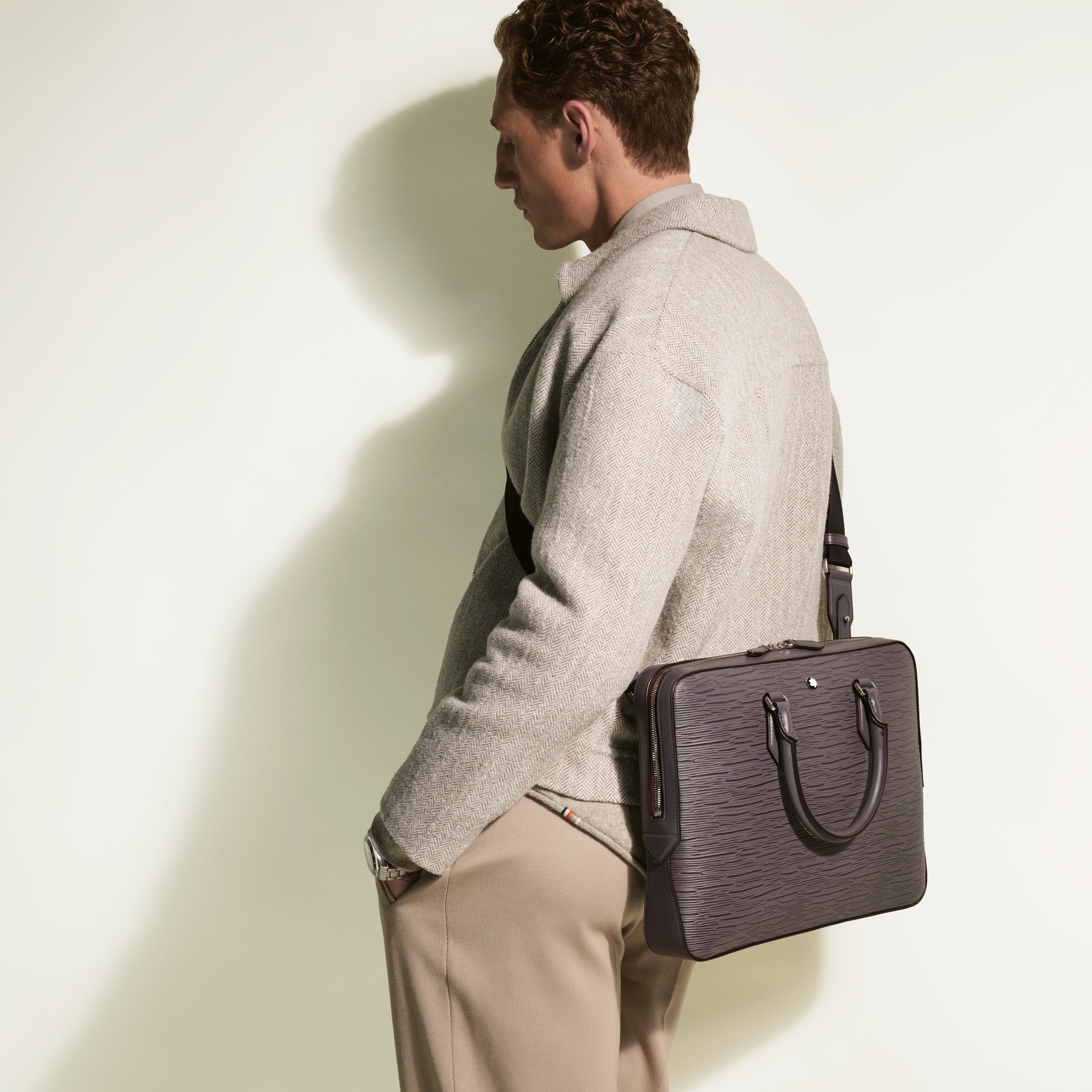 4810 thin document case - 6