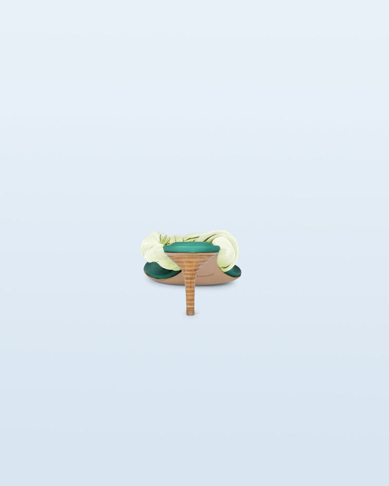 JACQUEMUS Les sandales Mari outlook