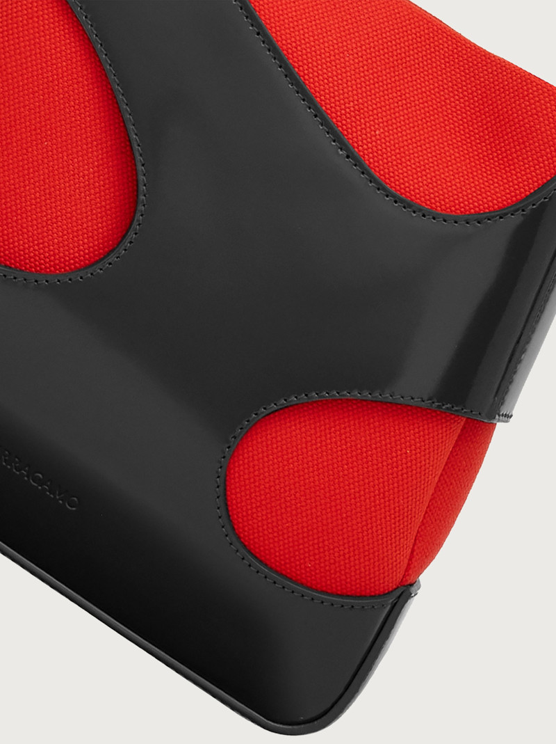 Shoulder bag with cut-out detailing (S) 6