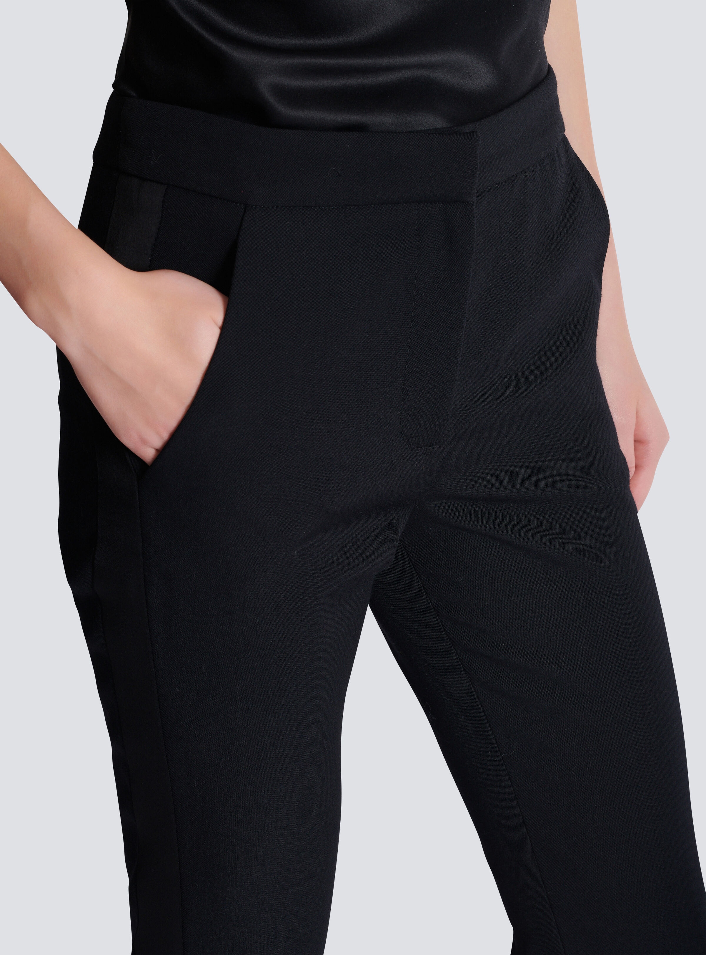 Zipped slim-fit grain de poudre trousers - 6