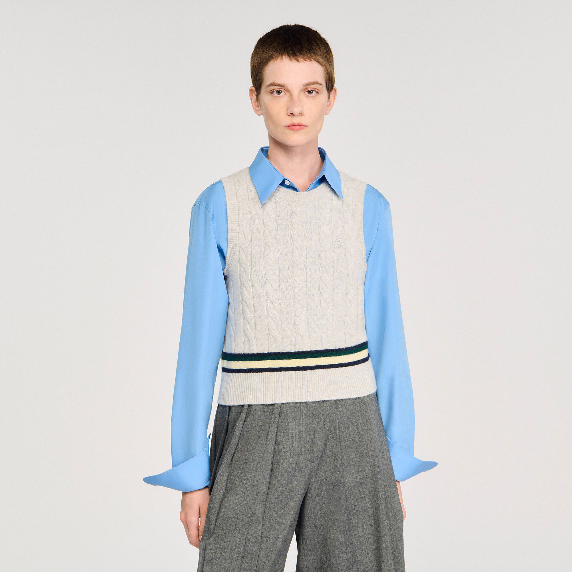 SLEEVELESS SHORT SWEATER - 4