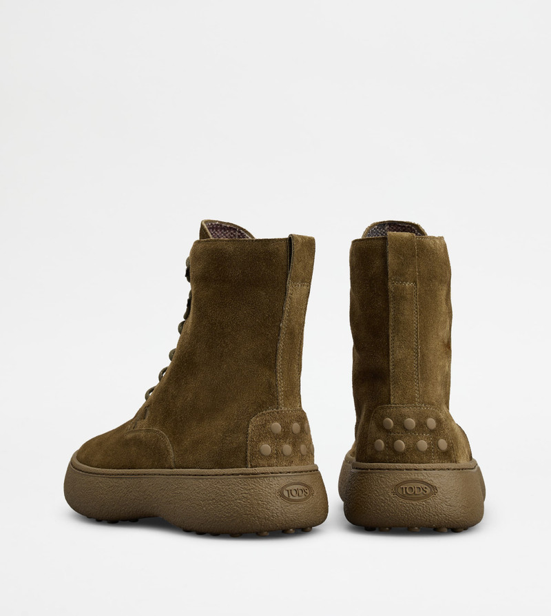 Tod's TOD'S W. G. LACE-UP ANKLE BOOTS IN SUEDE - GREEN outlook