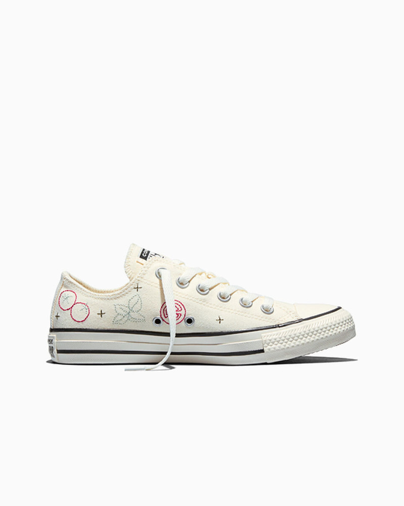 Chuck Taylor All Star Embroidered Market Essentials 1