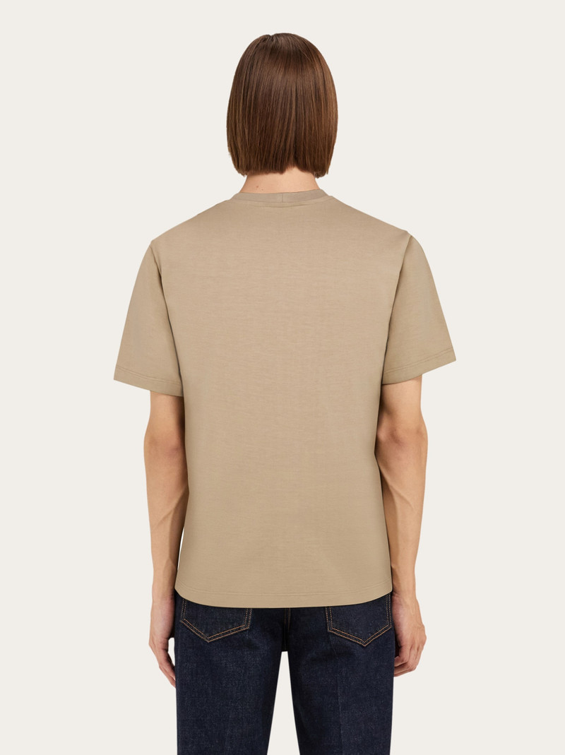 Short sleeved T-shirt with patch detail 3