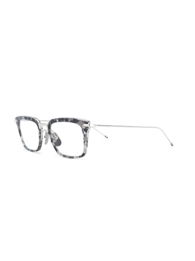 Thom Browne Wayfarer cat-eye shaped glasses outlook