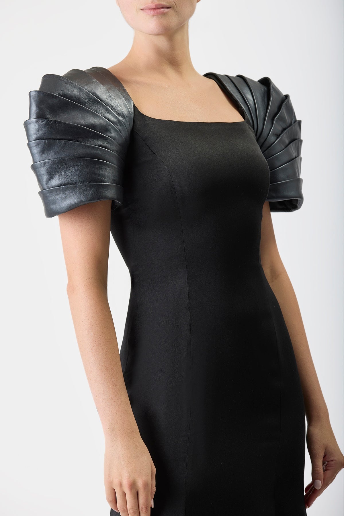 Duchess Pleated Dress in Silk with Leather - 5