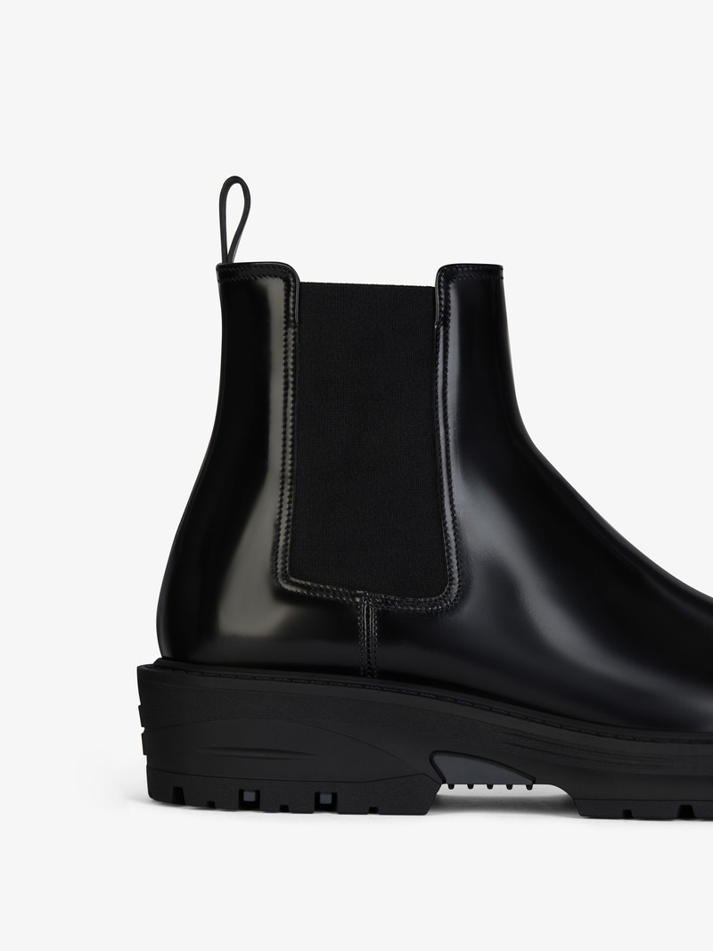 CHELSEA BOOTS IN LEATHER 4
