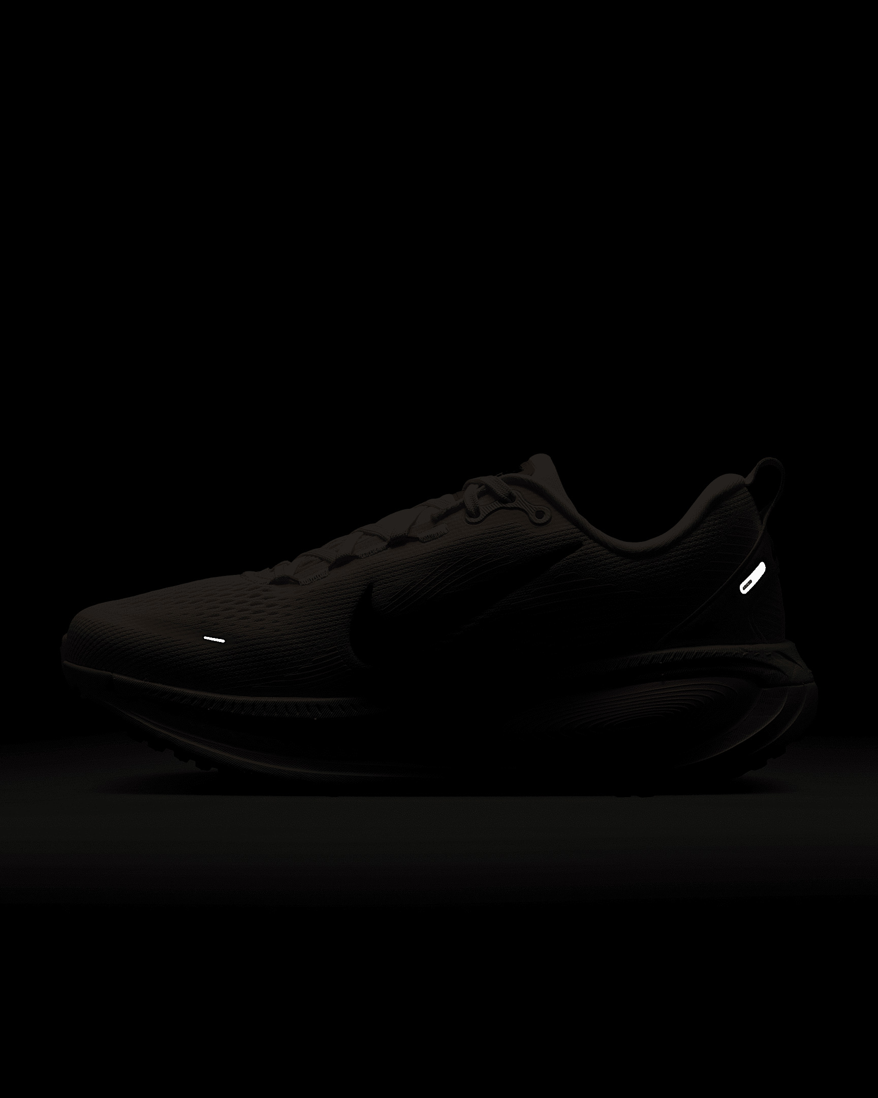 Nike Vomero 18 Women's Road Running Shoes - 11