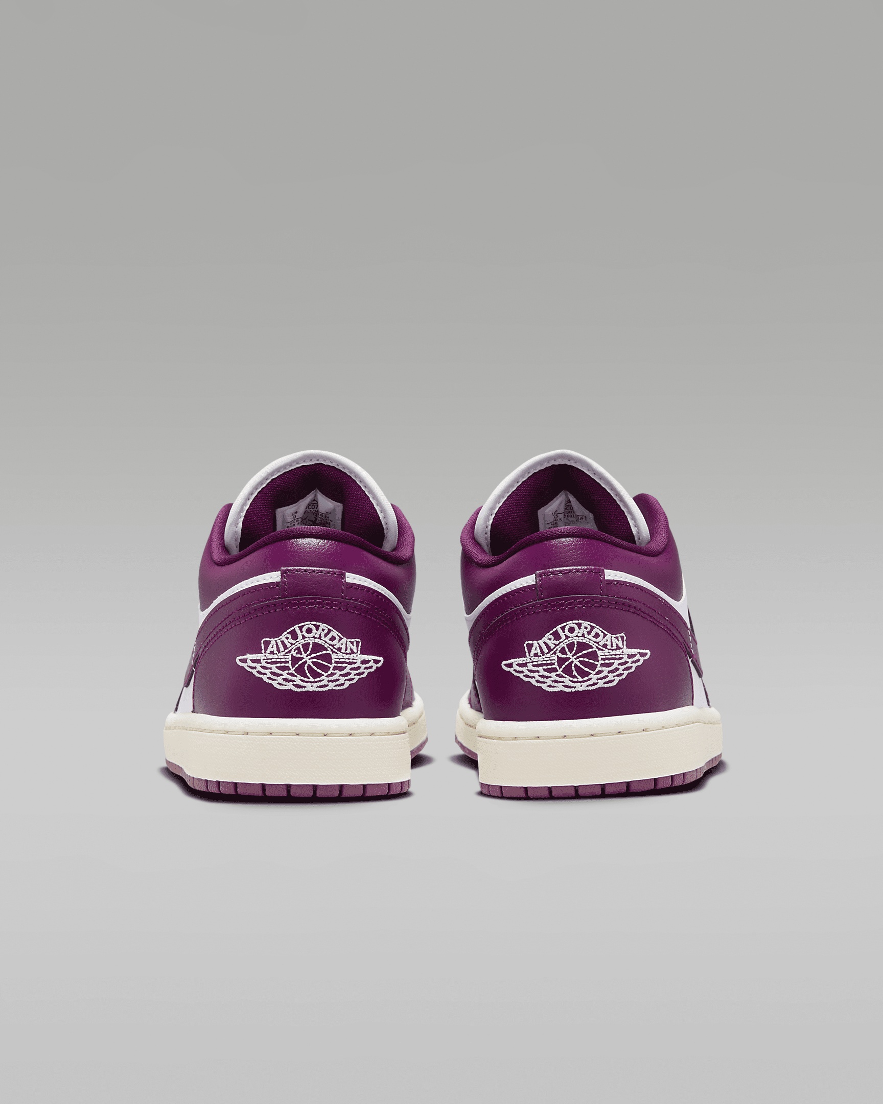 Air Jordan 1 Low Women's Shoes - 6