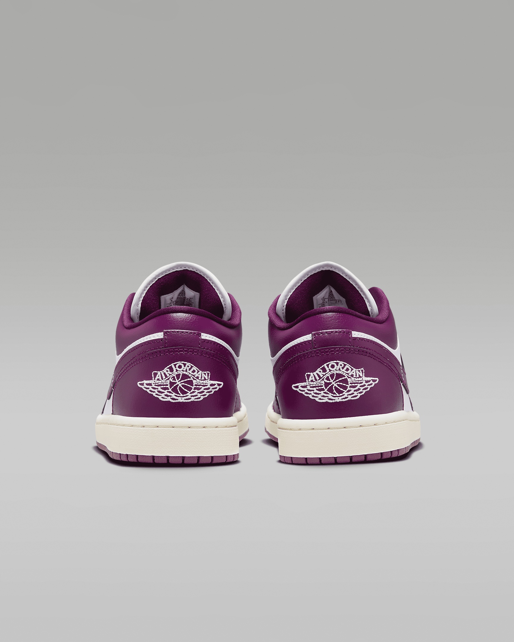 Air Jordan 1 Low Women's Shoes - 6